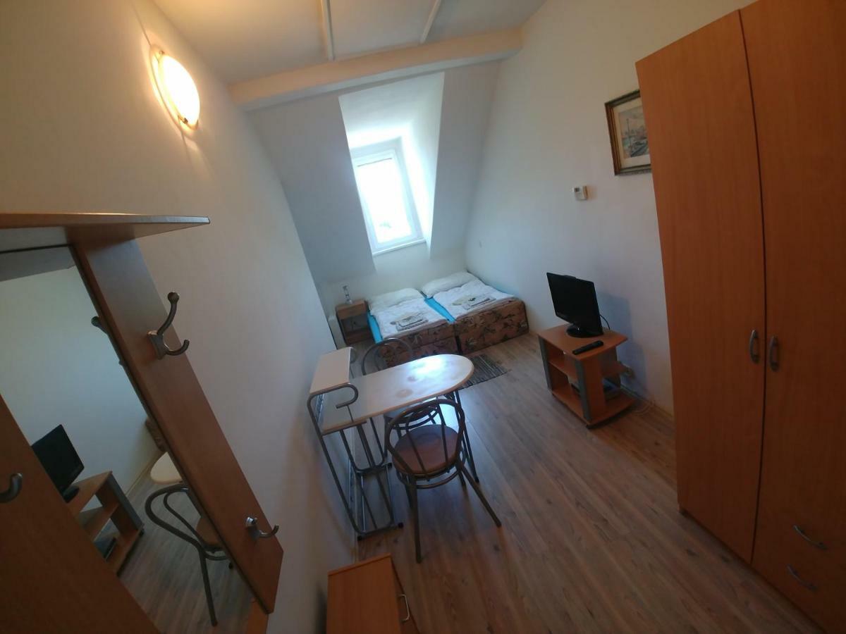 Kv Apartmans Varsavska Карловы Вары Экстерьер фото