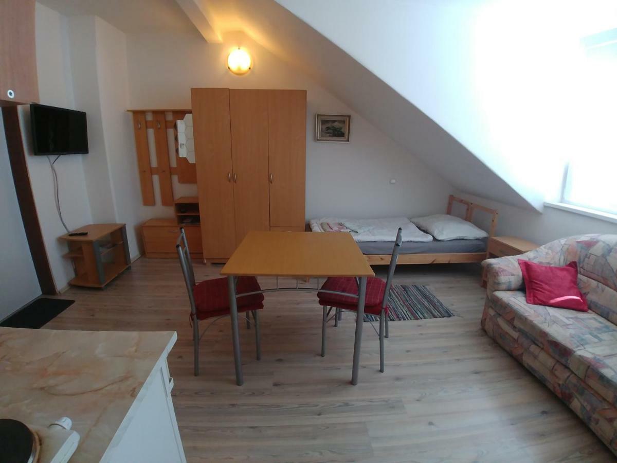 Kv Apartmans Varsavska Карловы Вары Экстерьер фото